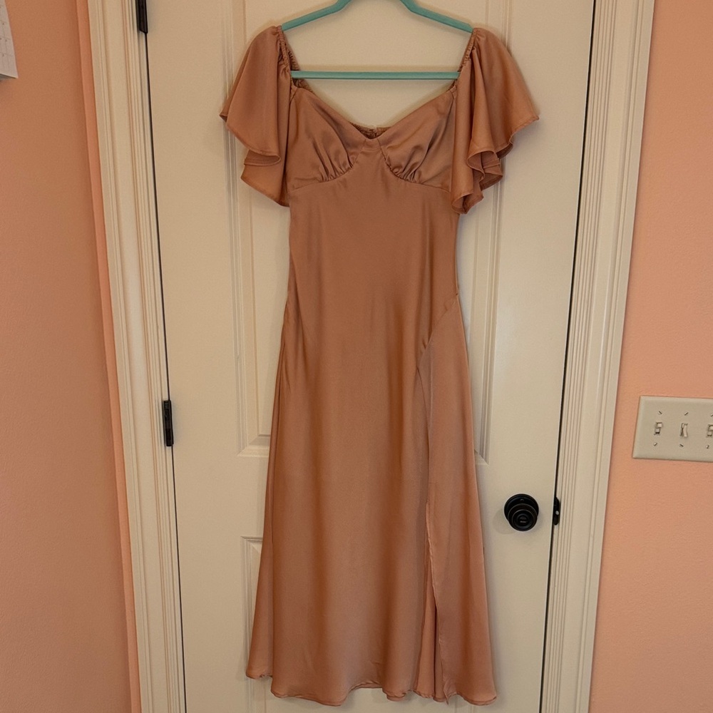 Selfie Leslie Blush Off-Shoulder Midi Dress